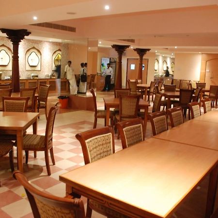 Pla Krishna Inn Tiruchirappalli Екстер'єр фото