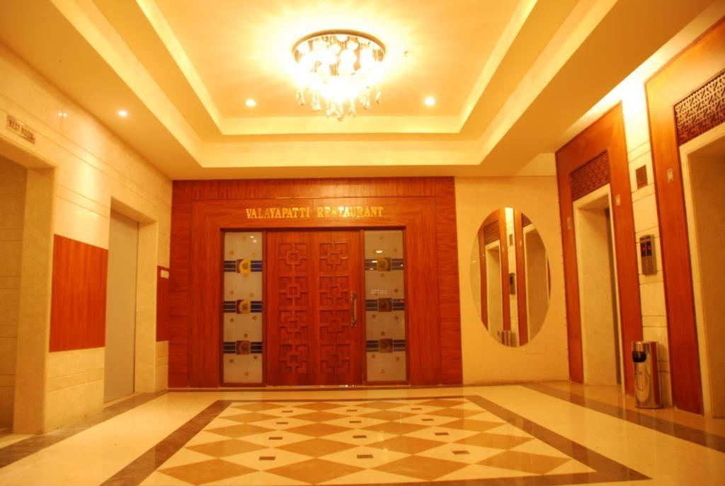 Pla Krishna Inn Tiruchirappalli Екстер'єр фото