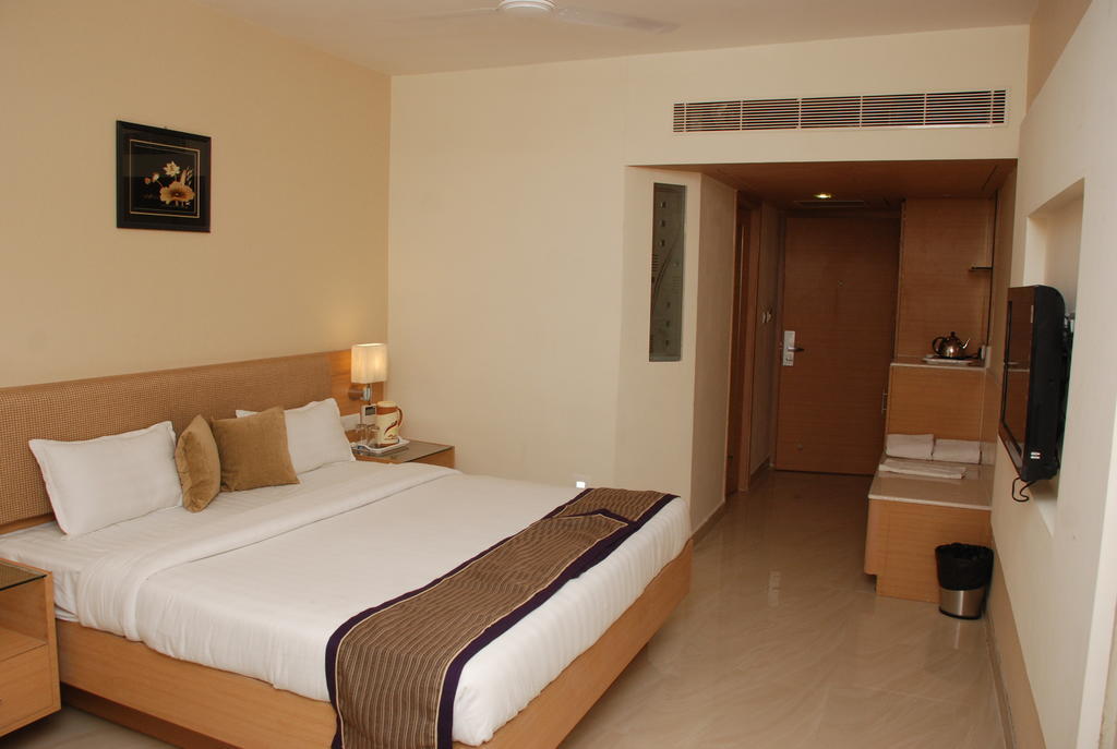 Pla Krishna Inn Tiruchirappalli Номер фото