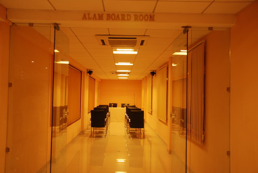 Pla Krishna Inn Tiruchirappalli Екстер'єр фото