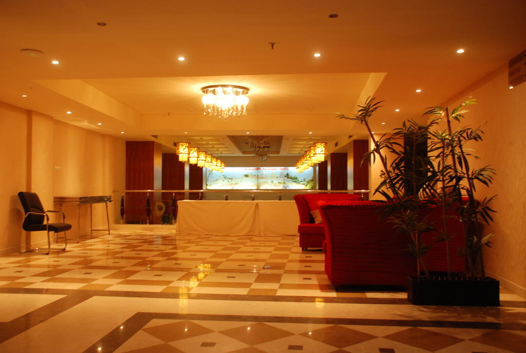 Pla Krishna Inn Tiruchirappalli Екстер'єр фото